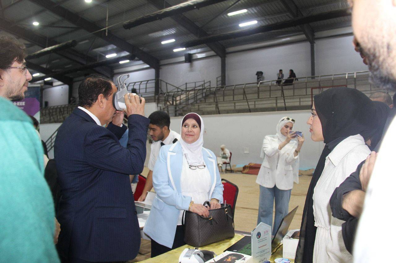 جامعة عمان العربية تبرز ريادتها الأكاديمية في فعاليةIEEE بعرض نوعي ومشاريع طلابية مبتكرة