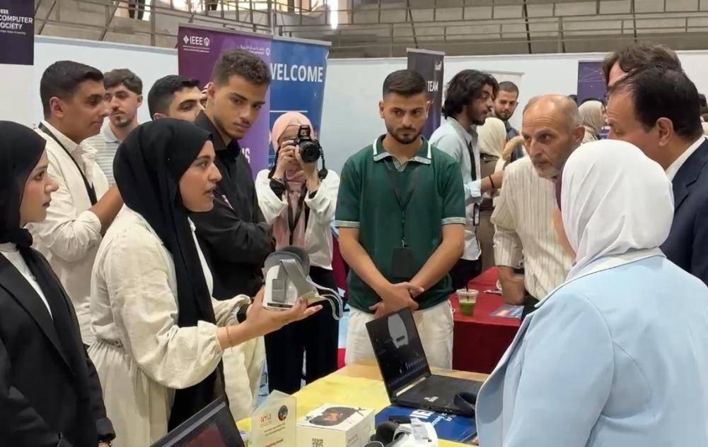 جامعة عمان العربية تبرز ريادتها الأكاديمية في فعاليةIEEE بعرض نوعي ومشاريع طلابية مبتكرة