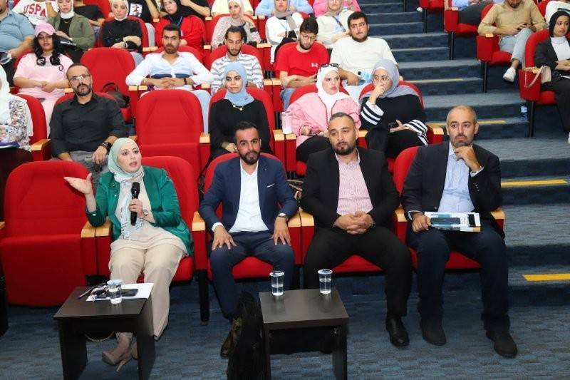 رئيس جامعة البترا يؤكد أهمية العمل التطوعي خلال استضافة الجامعة جلسة تعريفية بجائزة الحسين بن عبد الله الثاني