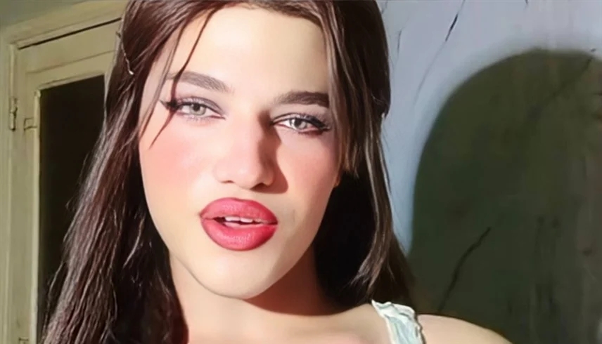 مصر.. إخلاء سبيل البلوغر ياسمين بكفالة بعد اتهامه بانتحال صفة أنثى