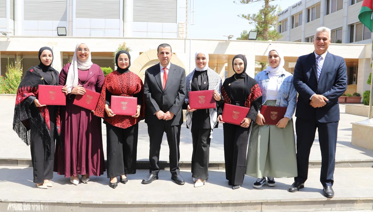 البلقاء التطبيقية تكرّم طالبات التبادل الطلابي العربي من فلسطين