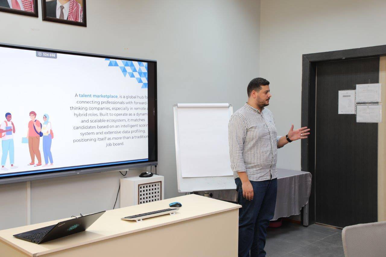 عمان العربية تنظّم ورشة تعريفية حول منصة Evorole لتوظيف الشباب الأردني عن بُعد في السوق الأمريكي