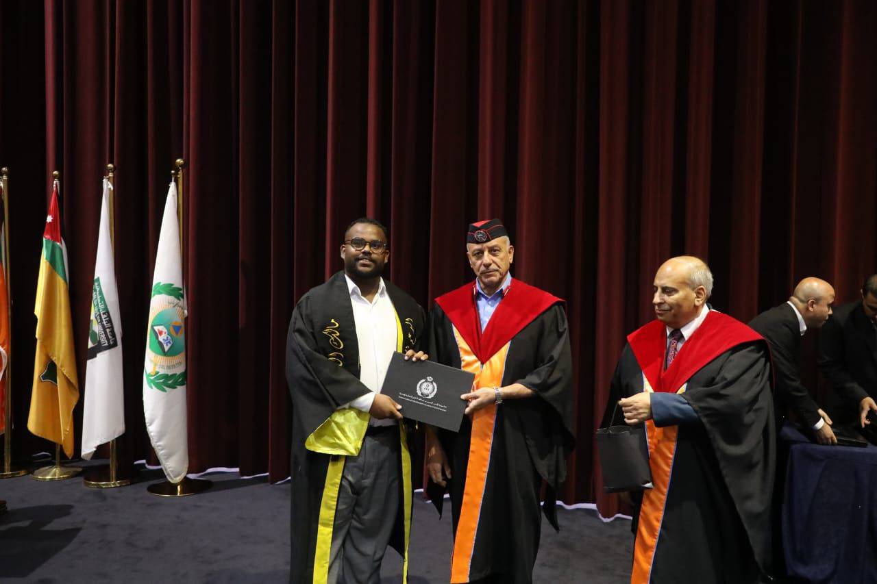 مدير الأمن العام يرعى حفل تخريج الفوج الثالث عشر من طلبة أكاديمية الأمير الحسين بن عبد الله الثاني للحماية المدنية