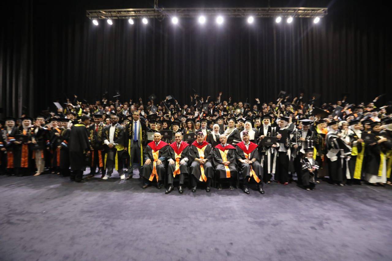 مدير الأمن العام يرعى حفل تخريج الفوج الثالث عشر من طلبة أكاديمية الأمير الحسين بن عبد الله الثاني للحماية المدنية