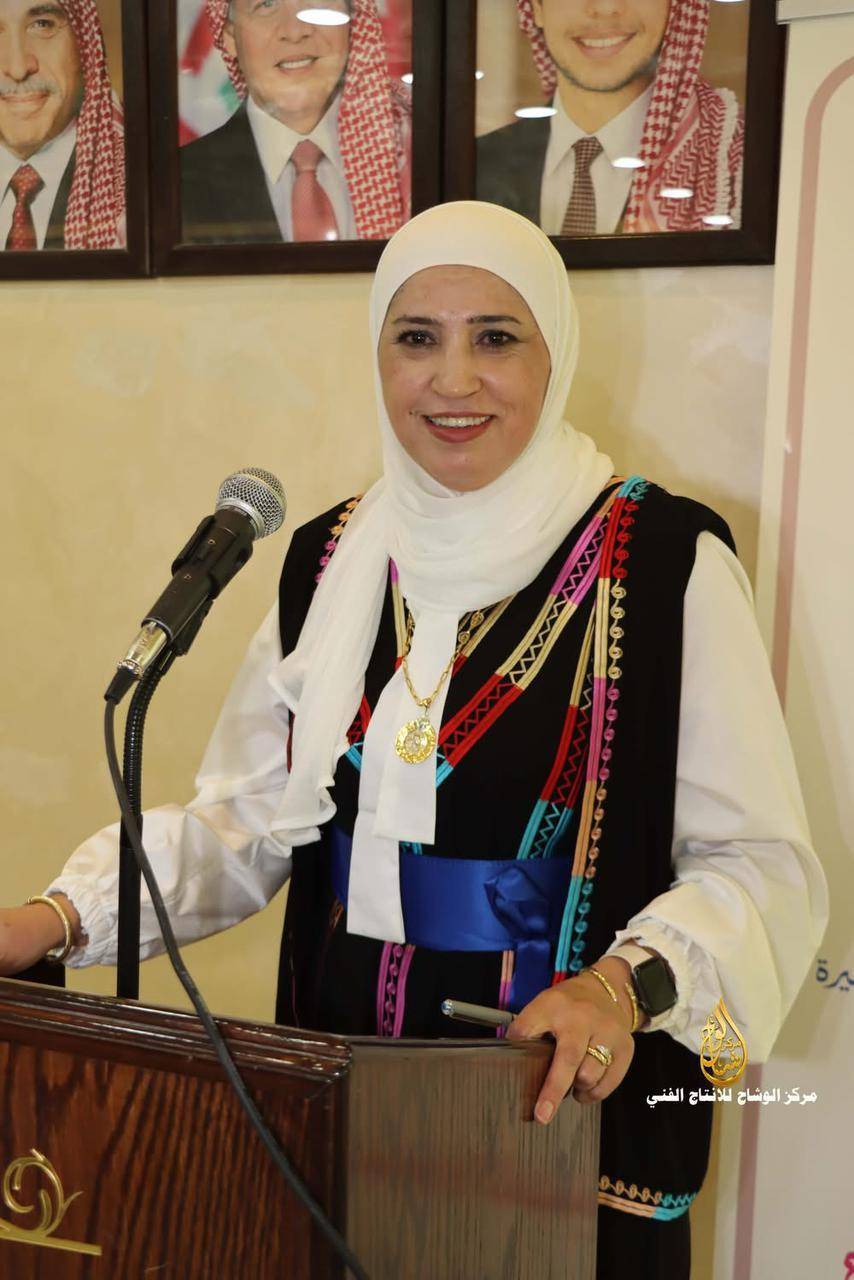 عشيرة الوشاح تكرم أبناءها وبناتها الناجحين في الثانوية العامة