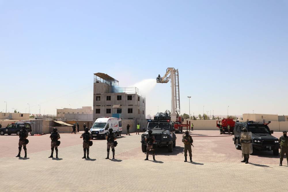 مدير الأمن العام يتابع اليوم التدريبي عين الصقر ويثني على كفاءة التشكيلات المشاركة