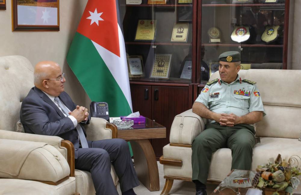 الجامعة الهاشمية وكلية الأمير الحسين الفنية العسكرية تبحثان تعزيز التعاون الأكاديمي والتقني