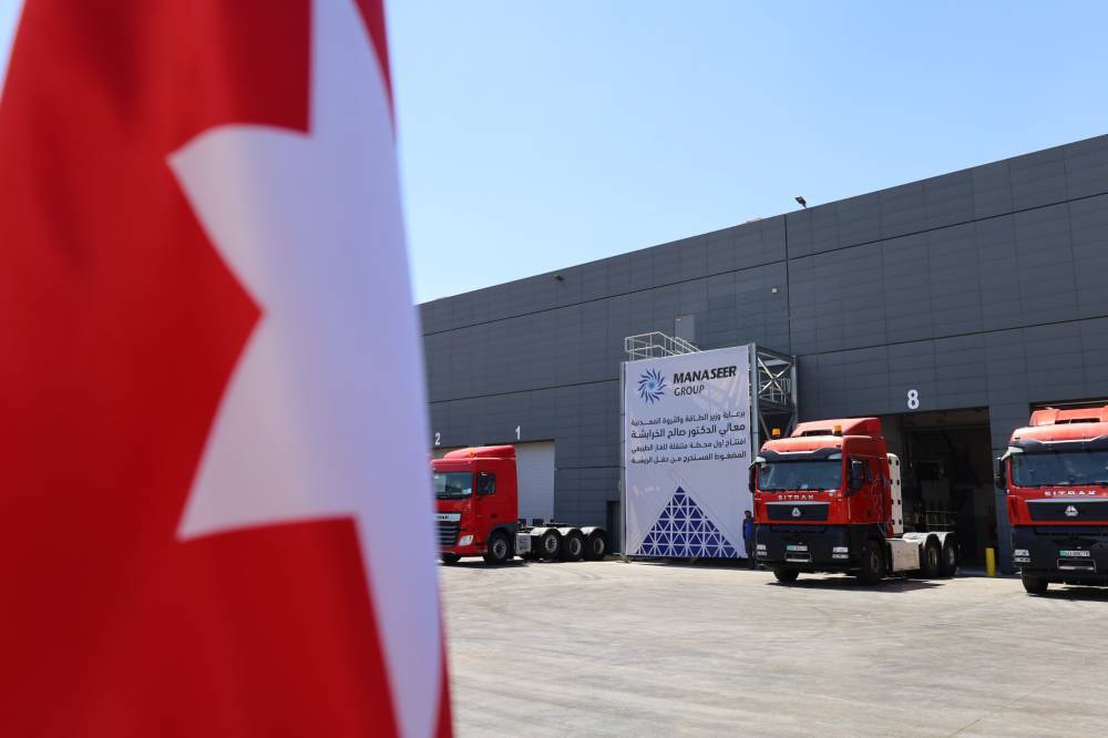 المناصير: خطة لانشاء مركز لتحويل الشاحنات للعمل بالغاز.. وجاهزون لفتح محطات تعبئة لمركبات الغاز عند استيرادها