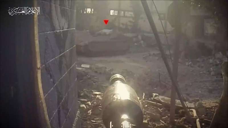 القسام تدمر ناقلة جند إسرائيلة بحي الزيتون وتدكّ تجمّعا لجنود وآليات العدوّ