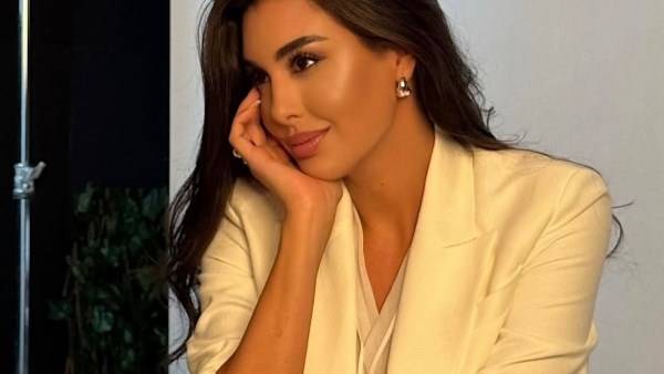 ياسمين صبري تخطف الأنظار بلوك كلاسيكي أنيق.. شاهد