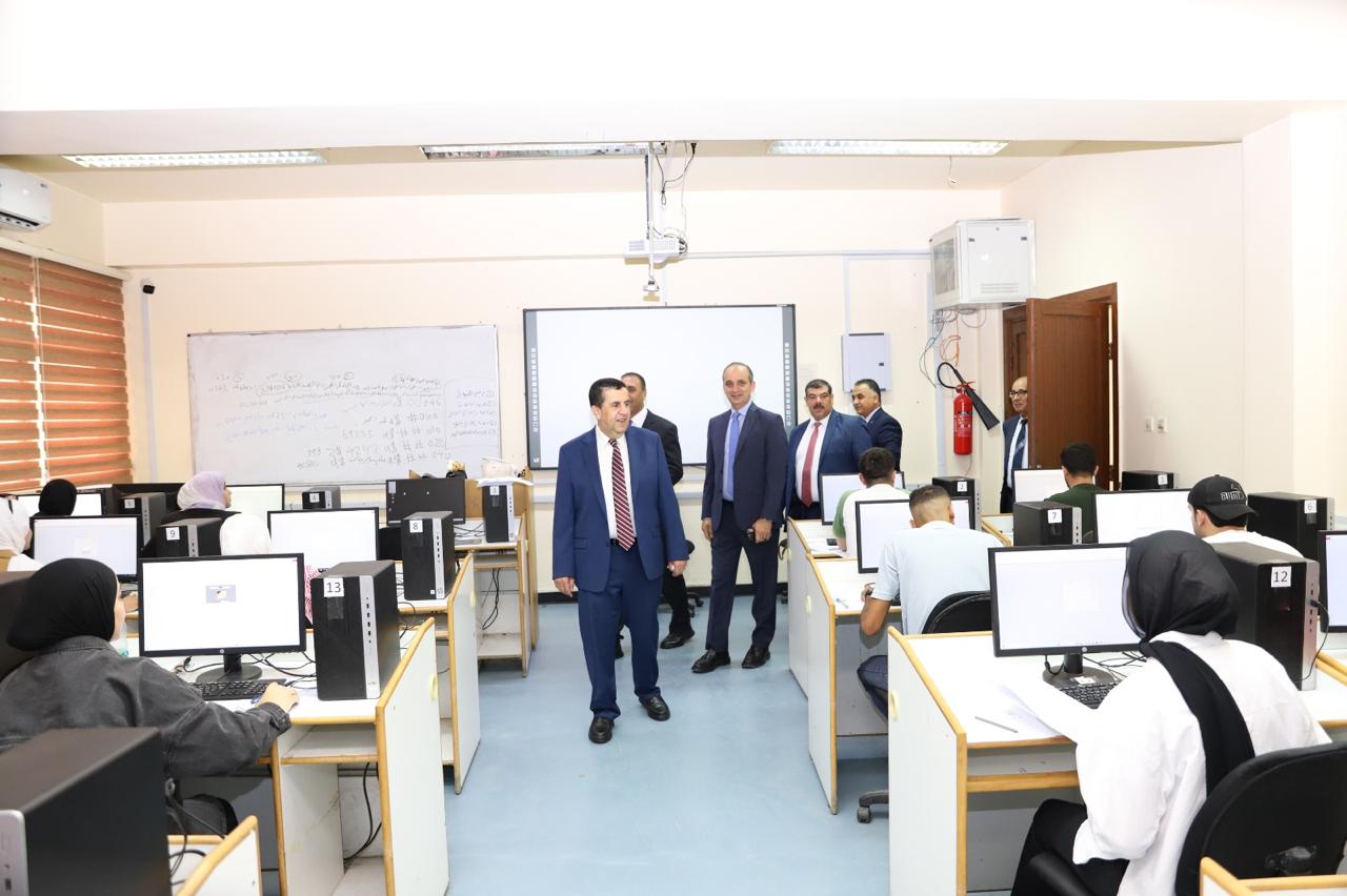 العجلوني يتفقد سير امتحان الشامل العملي للدورة الصيفية 2025 في البلقاء التطبيقية