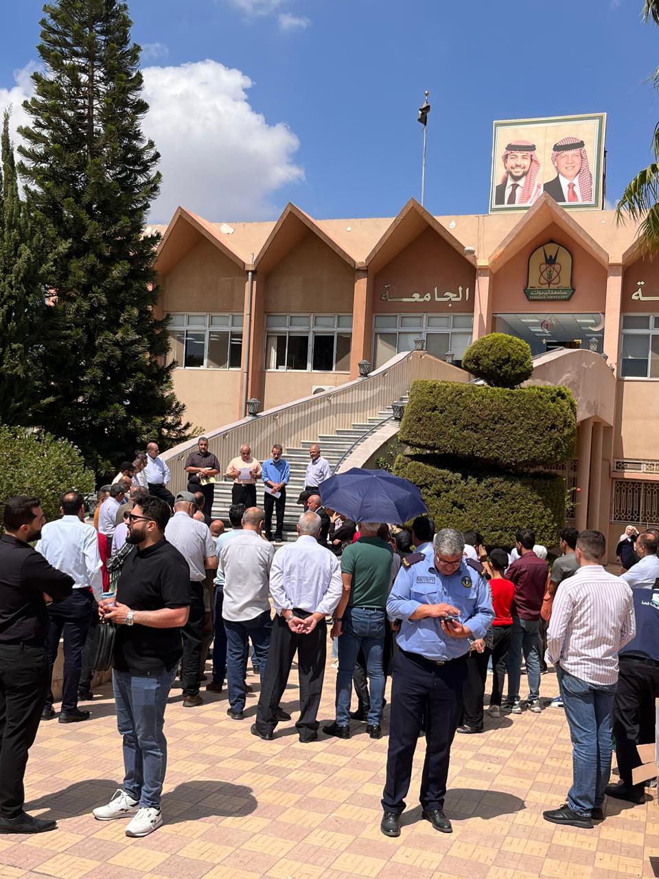 أسرة جامعة اليرموك وزملاء الفقيد ينعون الدكتور علي الرحابنة