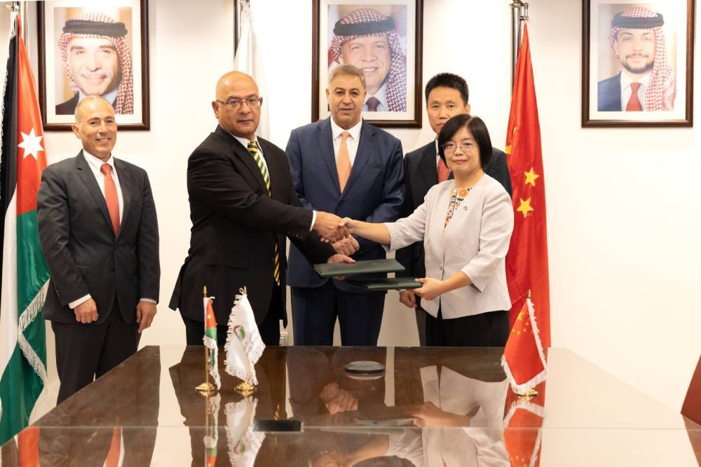 البوتاس العربية تعزز صادراتها إلى السوق الصينية بتجديد اتفاقيتها مع شركة سينوكيم حتى عام 2028