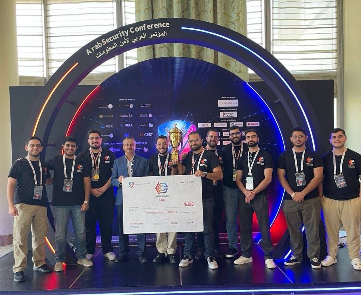 جامعة الأميرة سمية للتكنولوجيا تفوز بالمركز الأول وتحمل الذهبية في مسابقة الامن السيبراني العربية 2025