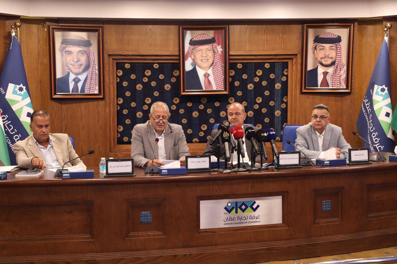 إشهار كتاب حين يصمت السلاح... تبدأ القصة للعقيد المتقاعد الخطيب