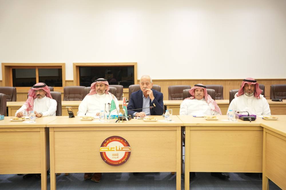 صناعة عمان تنظم جولة لوفد سعودي من غرفة تبوك على عدة مصانع