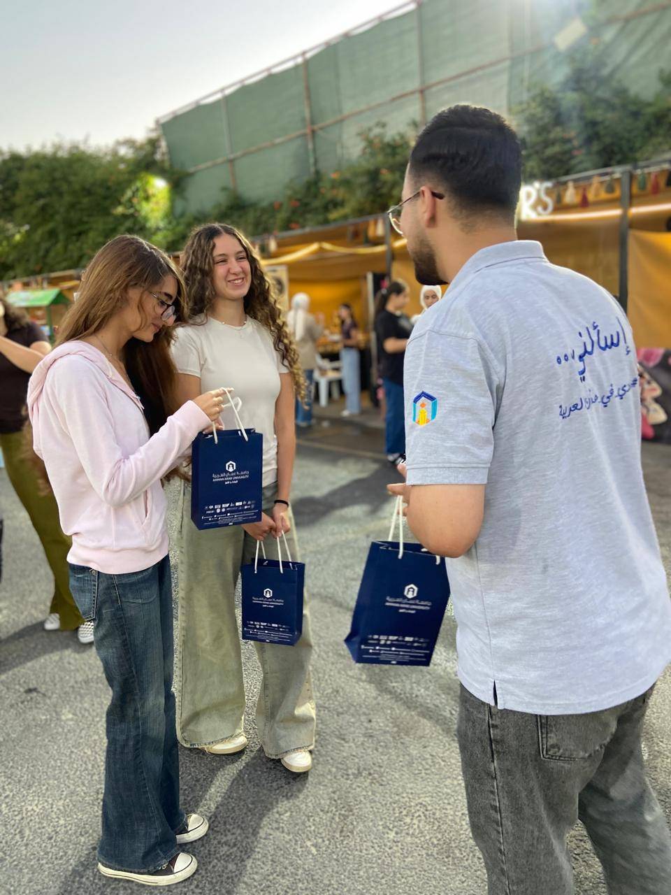 برعاية ملكية سامية عمان العربية تشارك في بازار النادي الأهلي وتسلط الضوء على تخصصات أكاديمية جديدة تلبي احتياجات سوق العمل