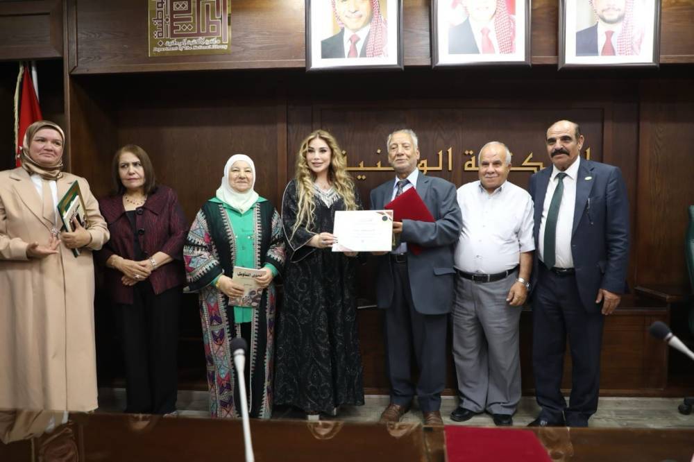 ندوة أدبية حول كتاب فحوى التأويل للكاتب علي القيسي برعاية الدكتورة والأديبة سارة طالب السهيل. 