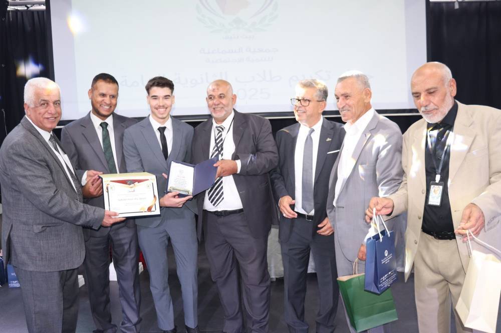 جامعة عمان العربية تحتفي بالطلبة المتفوقين وتستعرض تخصصاتها الجديدة في مدارس الحصاد