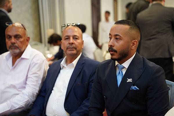 ال الجمل وال أبو نصار نسايب