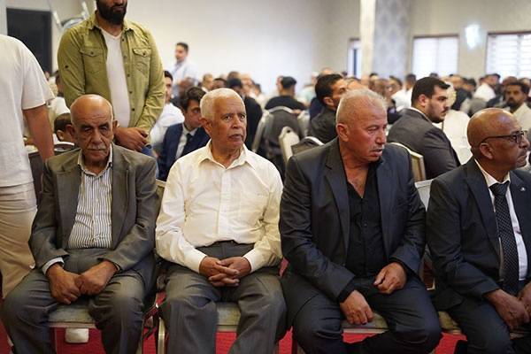 ال الجمل وال أبو نصار نسايب