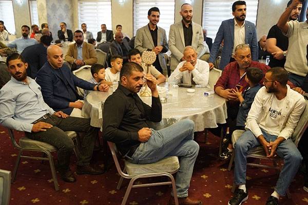 ال الجمل وال أبو نصار نسايب