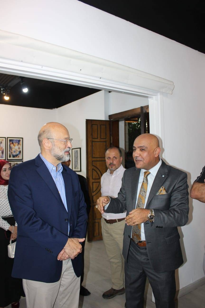 افتتاح معرض كائنات للغزوي