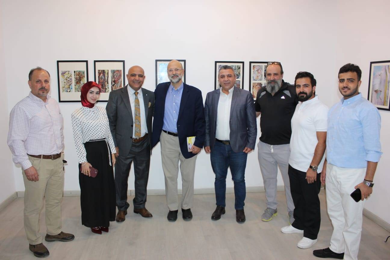 افتتاح معرض كائنات للغزوي