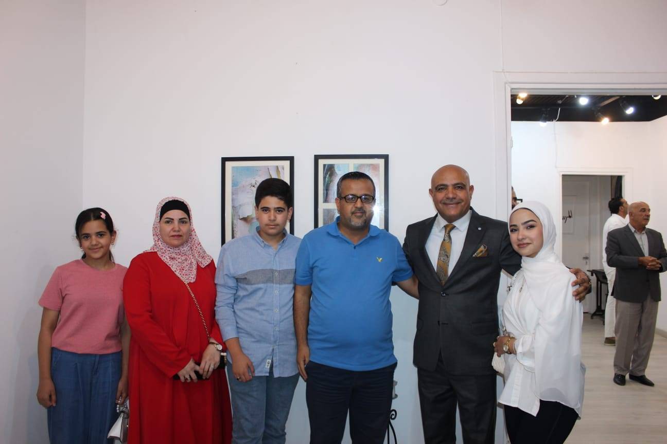 افتتاح معرض كائنات للغزوي