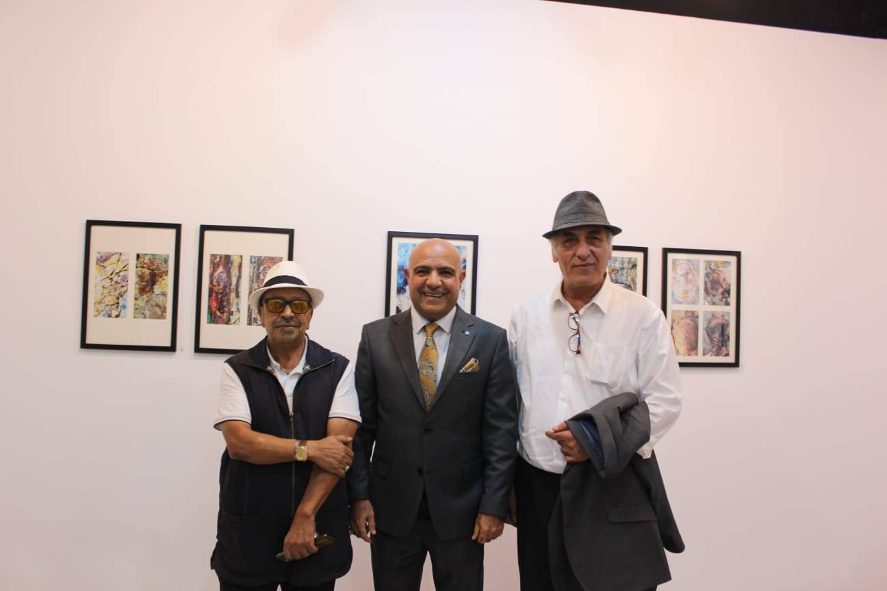 افتتاح معرض كائنات للغزوي