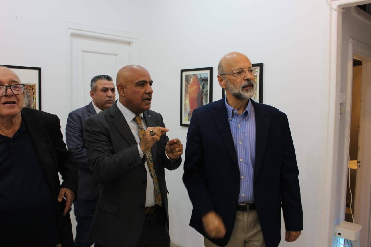 افتتاح معرض كائنات للغزوي