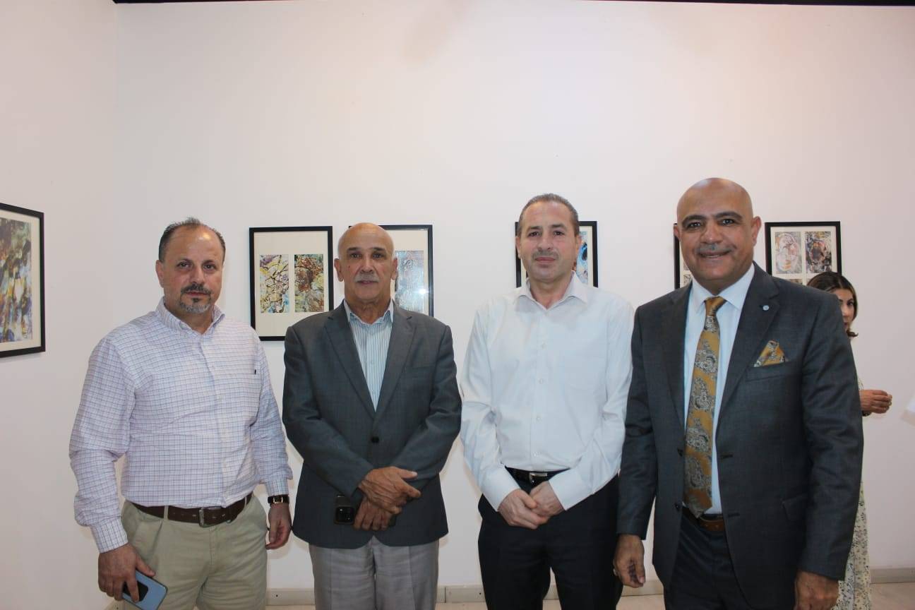 افتتاح معرض كائنات للغزوي