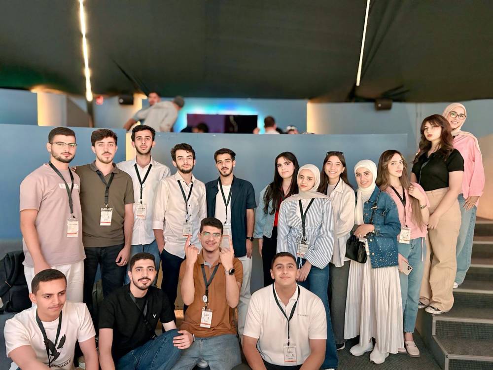 طلبة جامعة عمان العربية يحصدون المركز الثالث في هاكاثون تك عربي 2025