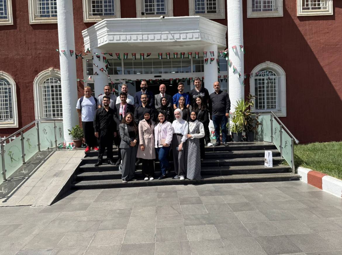 سفراء جامعة البترا يشاركون في فعالية وطنية مع مدارس كنجستون الدولية