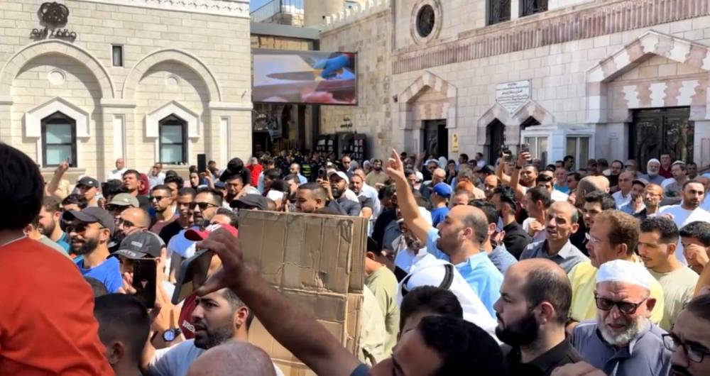 اعتصام في وسط البلد: حط الطلقة ببيت النار.. هيك علمنا السنوار