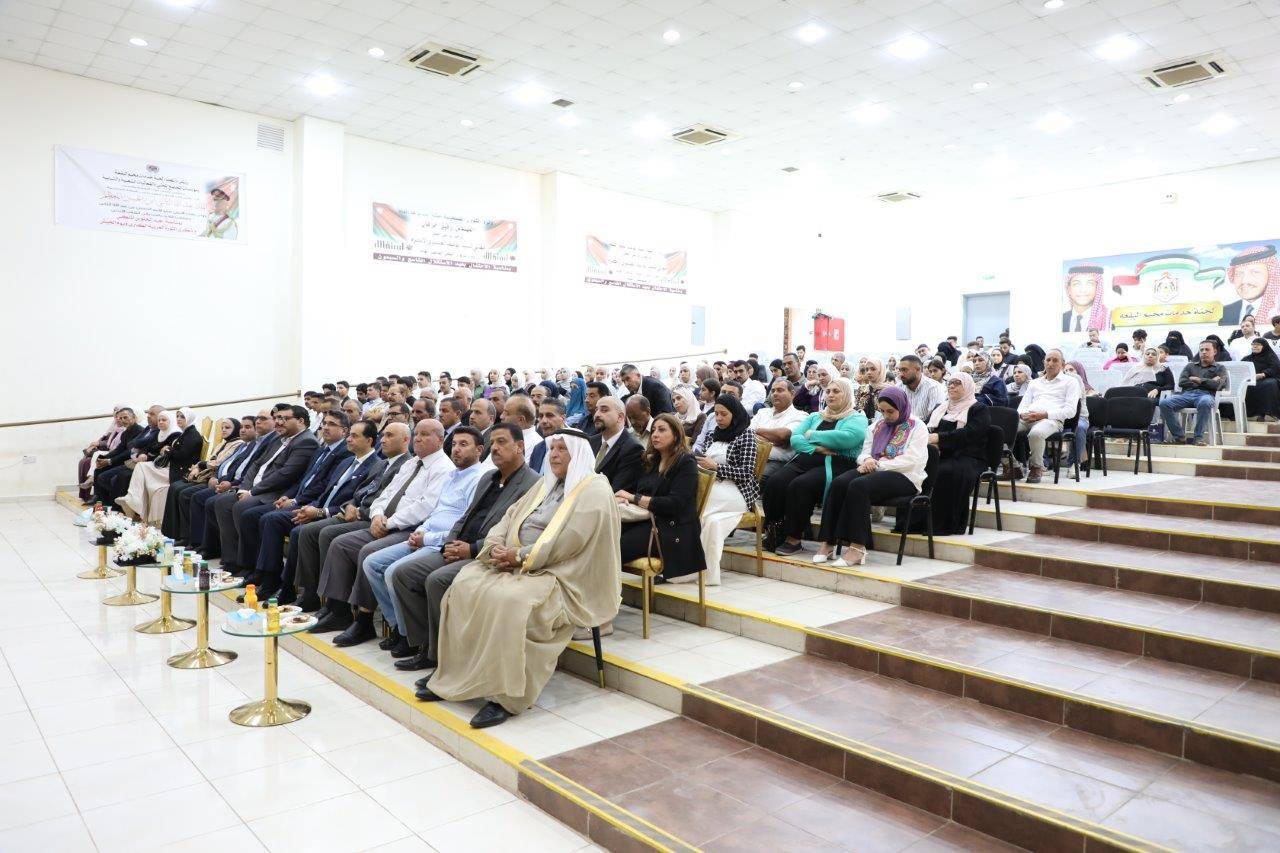 عمان العربية تكرم طلبة الثانوية العامة المتفوقين في لواء عين الباشا ومخيم البقعة