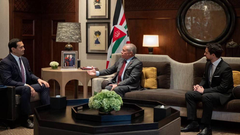 الملك يستقبل مستشار رئيس جمهورية أوزبكستان