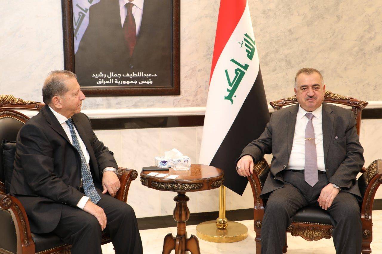 رئيس جامعة عمان العربية يزور السفارة العراقية لبحث آفاق التعاون الأكاديمي والثقافي