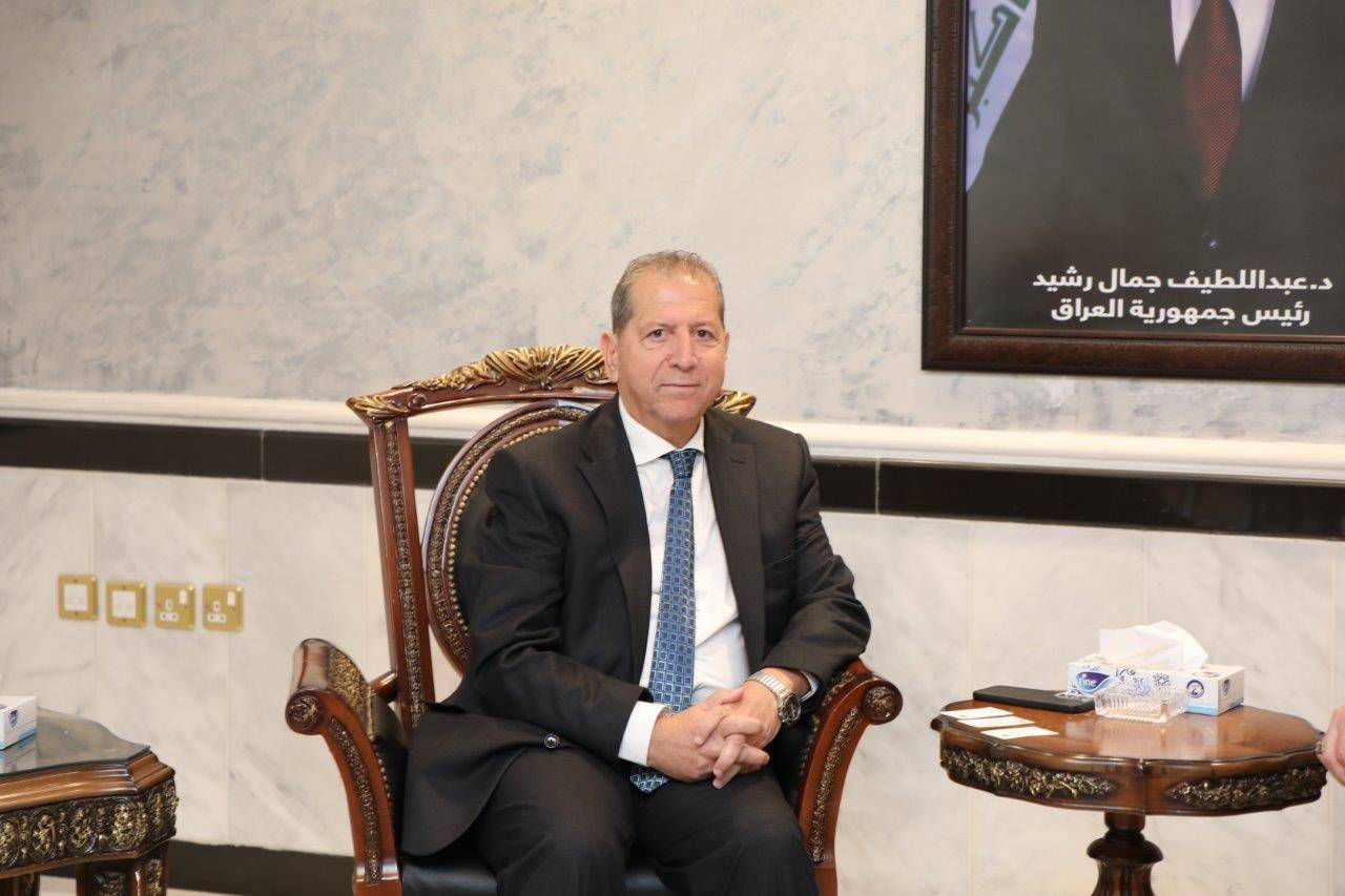 رئيس جامعة عمان العربية يزور السفارة العراقية لبحث آفاق التعاون الأكاديمي والثقافي