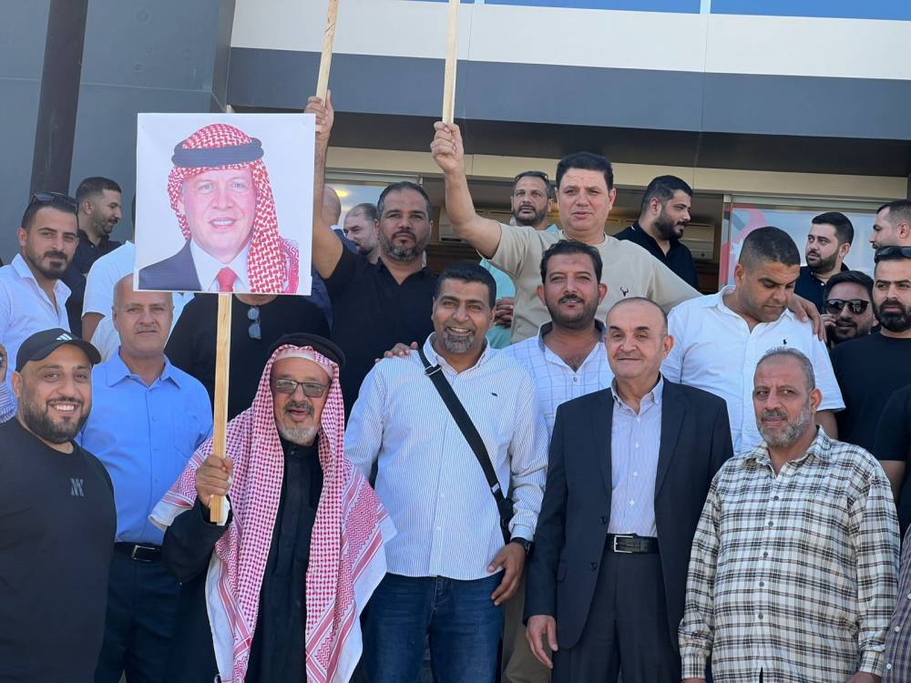 مستثمرون في المنطقة الحرة يحتجون على قرار الحكومة بخصوص المركبات ويلوحون بالتصعيد عاجل