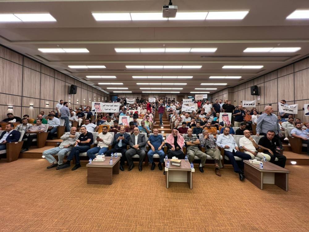 مستثمرون في المنطقة الحرة يحتجون على قرار الحكومة بخصوص المركبات ويلوحون بالتصعيد عاجل