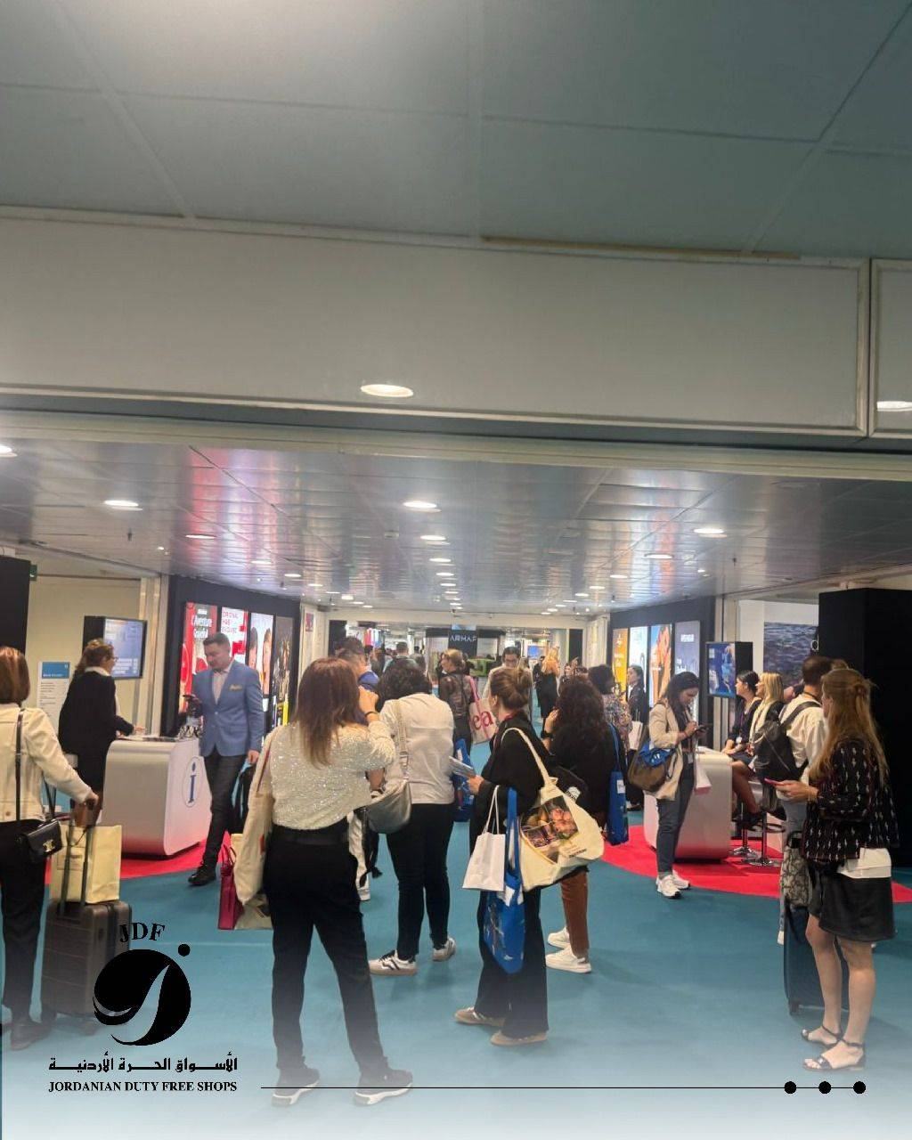 الأسواق الحرة الأردنية تشارك في معرض TFWA العالمي بمدينة كان – فرنسا