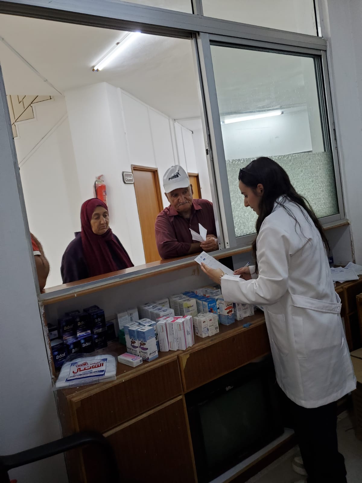 مستشفى المقاصد يعالج 432 مريضًا في يوم طبي مجاني بالحصن