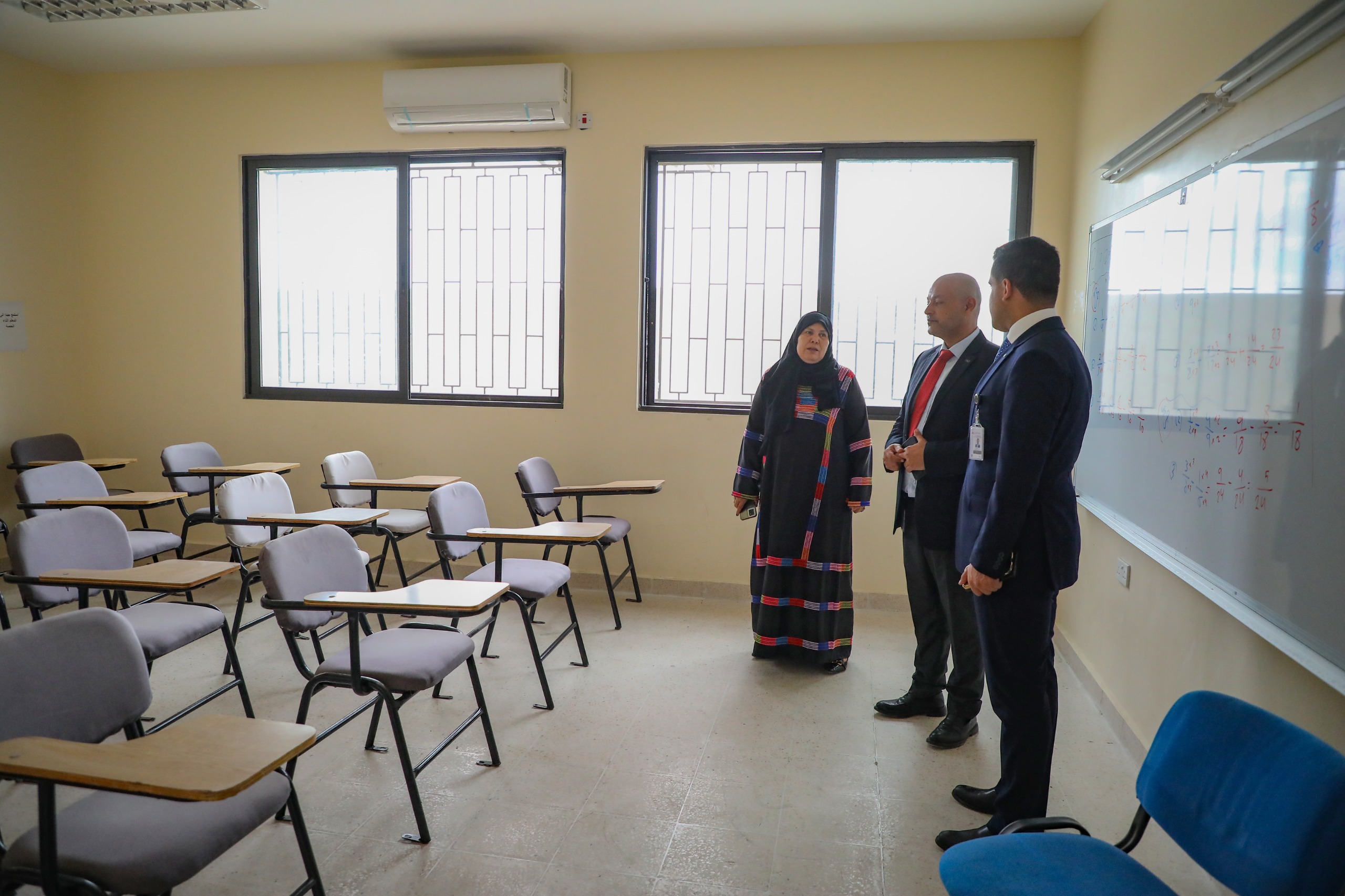 الشرق الأوسط تقدم أثاثا وتنفذ أعمال صيانة لمدرسة الناصرية المختلطة في لواء الجيزة