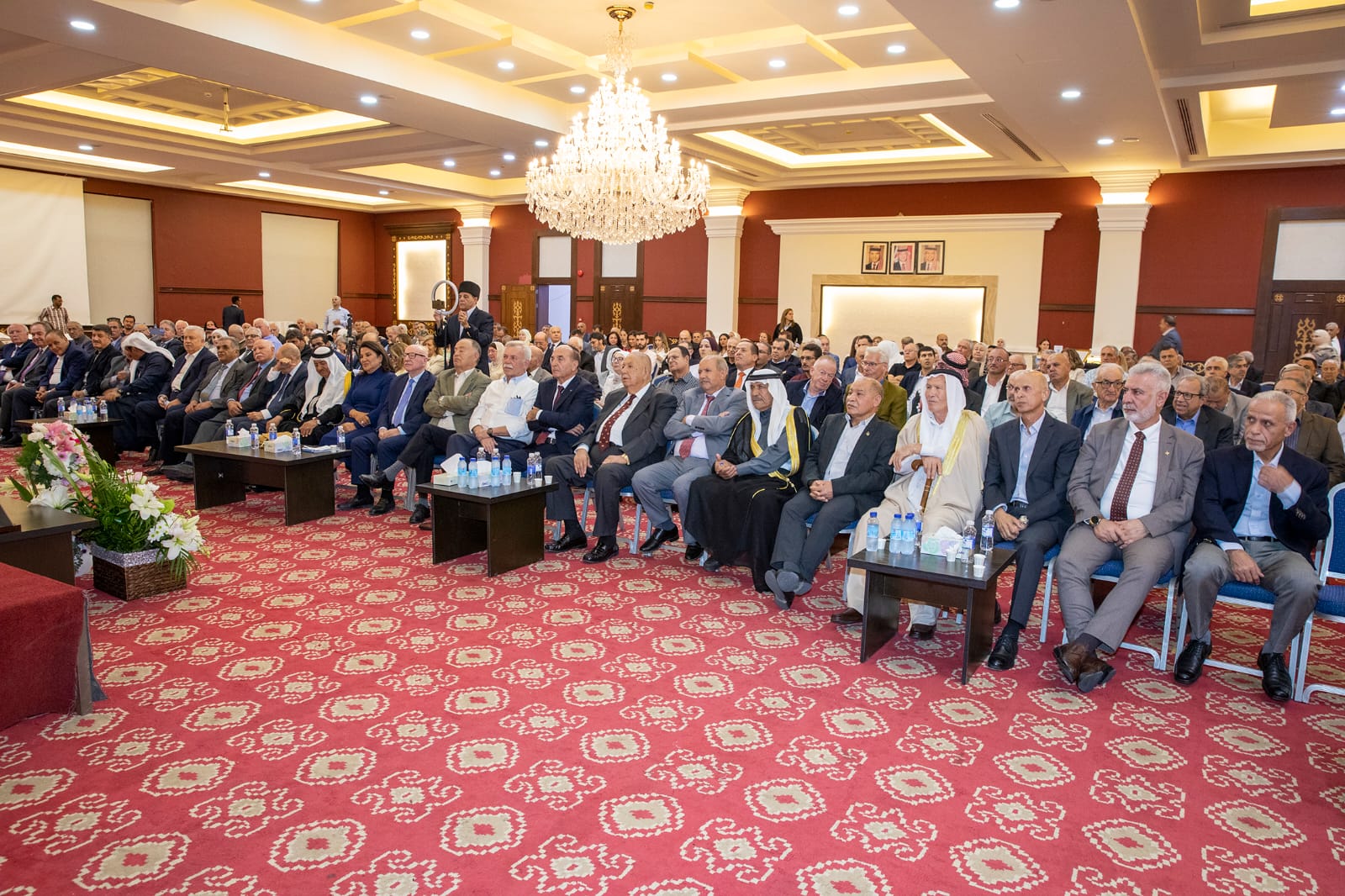 إشهار كتاب حكاية طيّار للكابتن أسامة شقمان