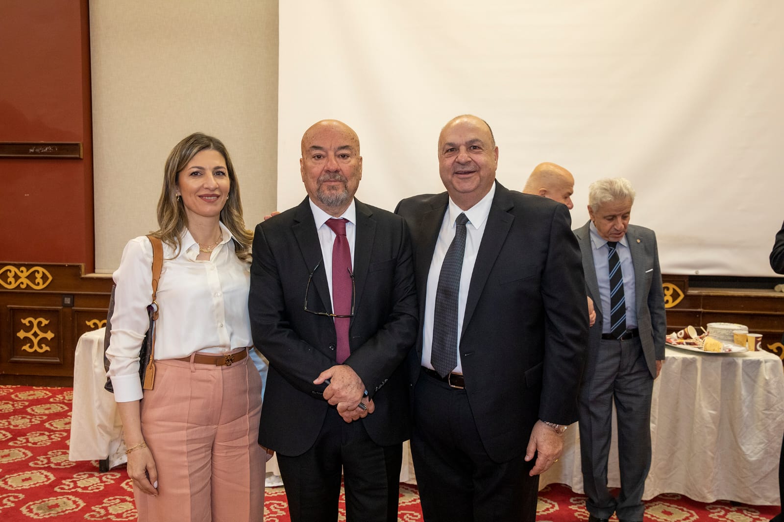 إشهار كتاب حكاية طيّار للكابتن أسامة شقمان