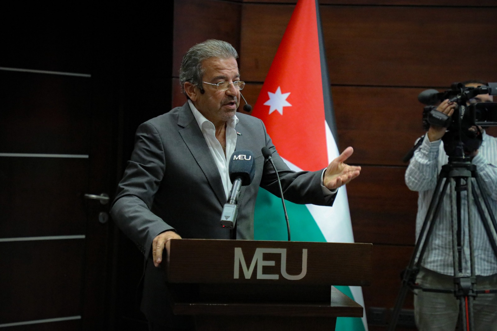 العودات من الشرق الأوسط: الجامعات منارات للعلم والفكر والحوار تعزز وعي الشباب وانتماؤهم الوطني