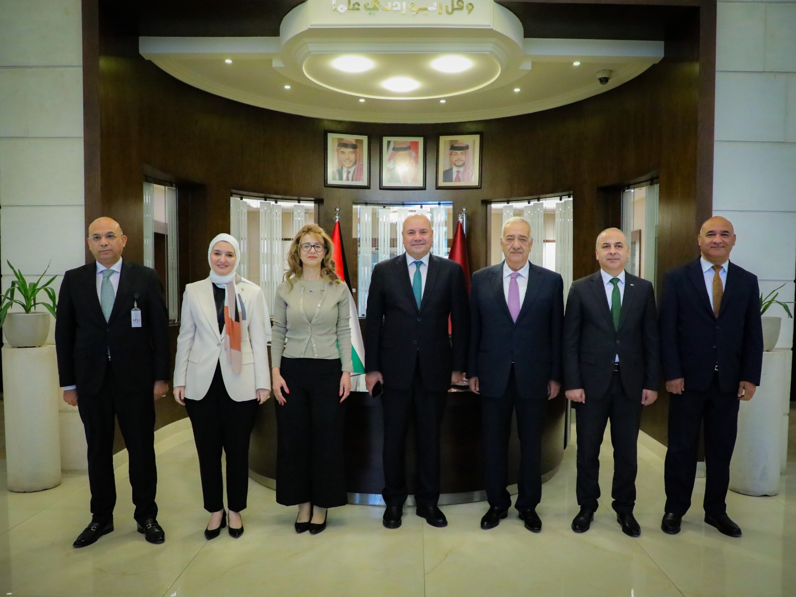 العودات من الشرق الأوسط: الجامعات منارات للعلم والفكر والحوار تعزز وعي الشباب وانتماؤهم الوطني