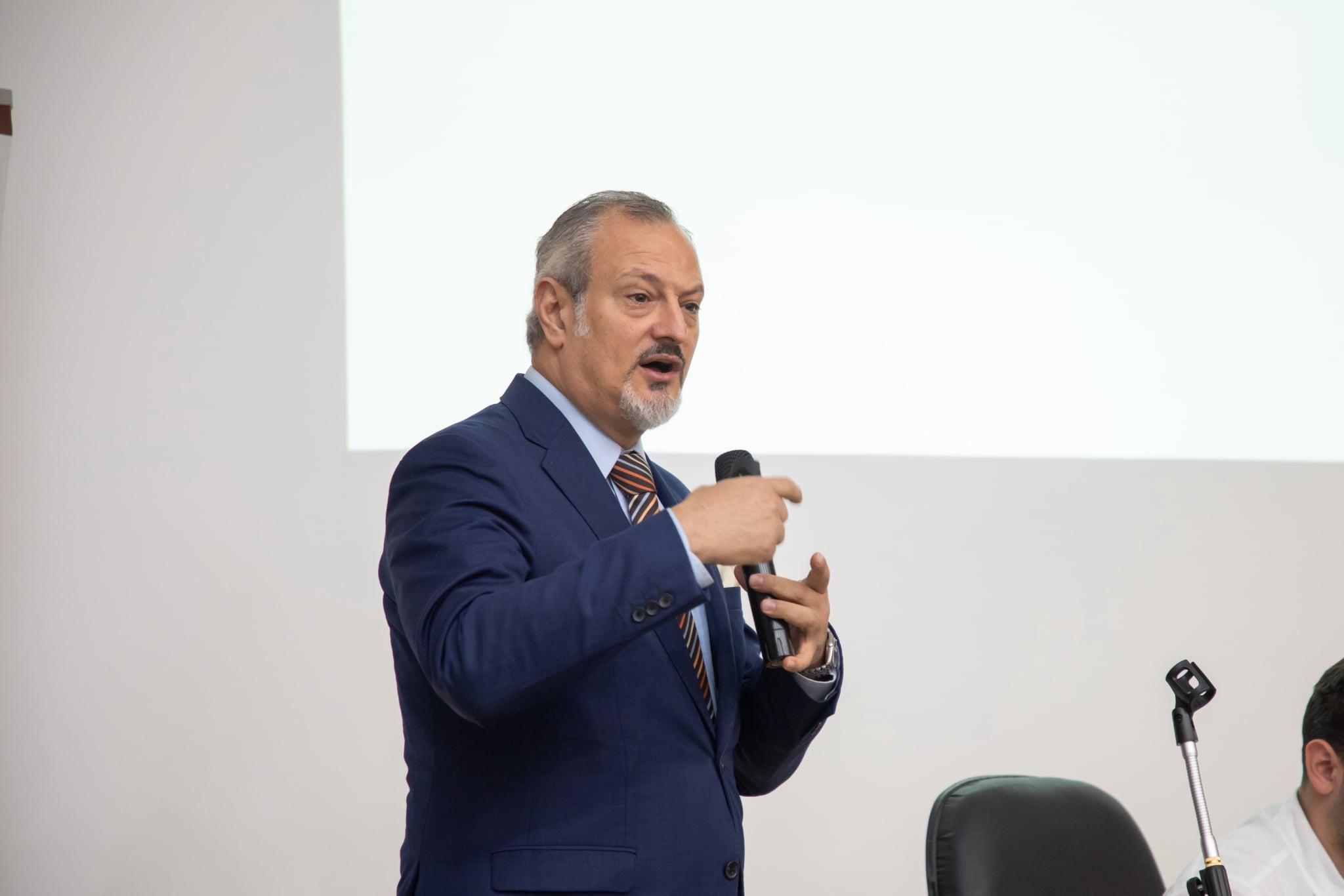 الجامعة الهاشمية تطلق فعاليات أسبوع الريادة العالمي 2025