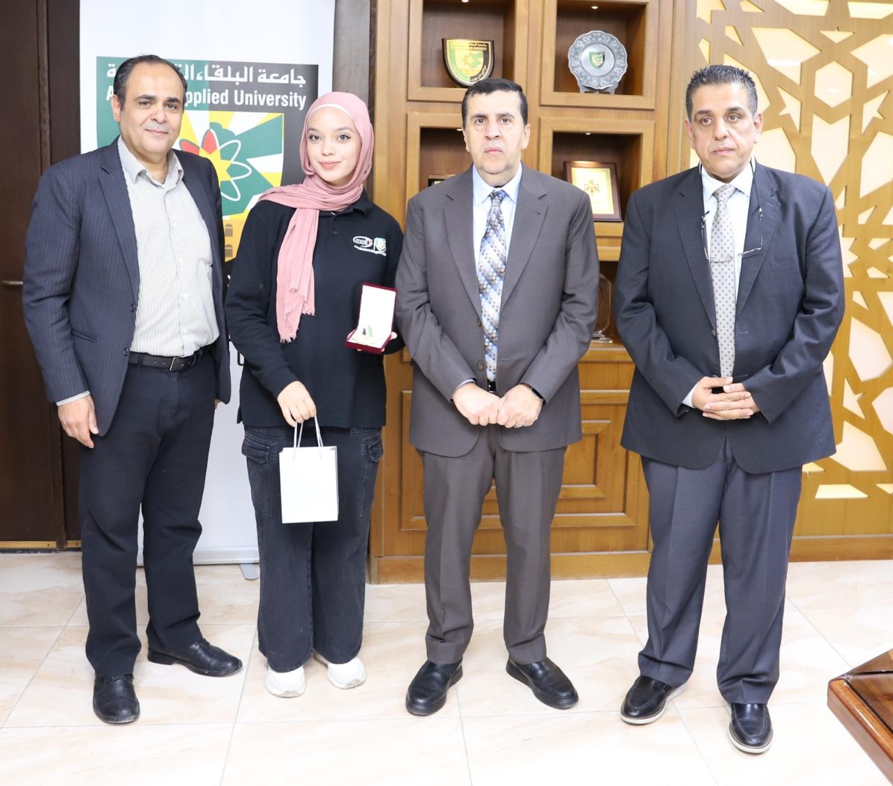 رئيس جامعة البلقاء التطبيقية يكرّم الفريق الفائز بجائزة “Outstanding Student Chapter Award 2024” من معهد الخرسانة الأمريكية